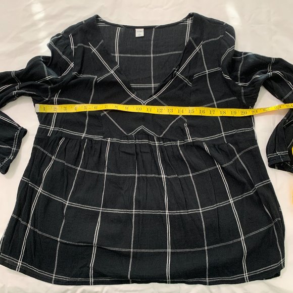 Old Navy Women´s Top Blouse, Size L - Picture 10 of 12